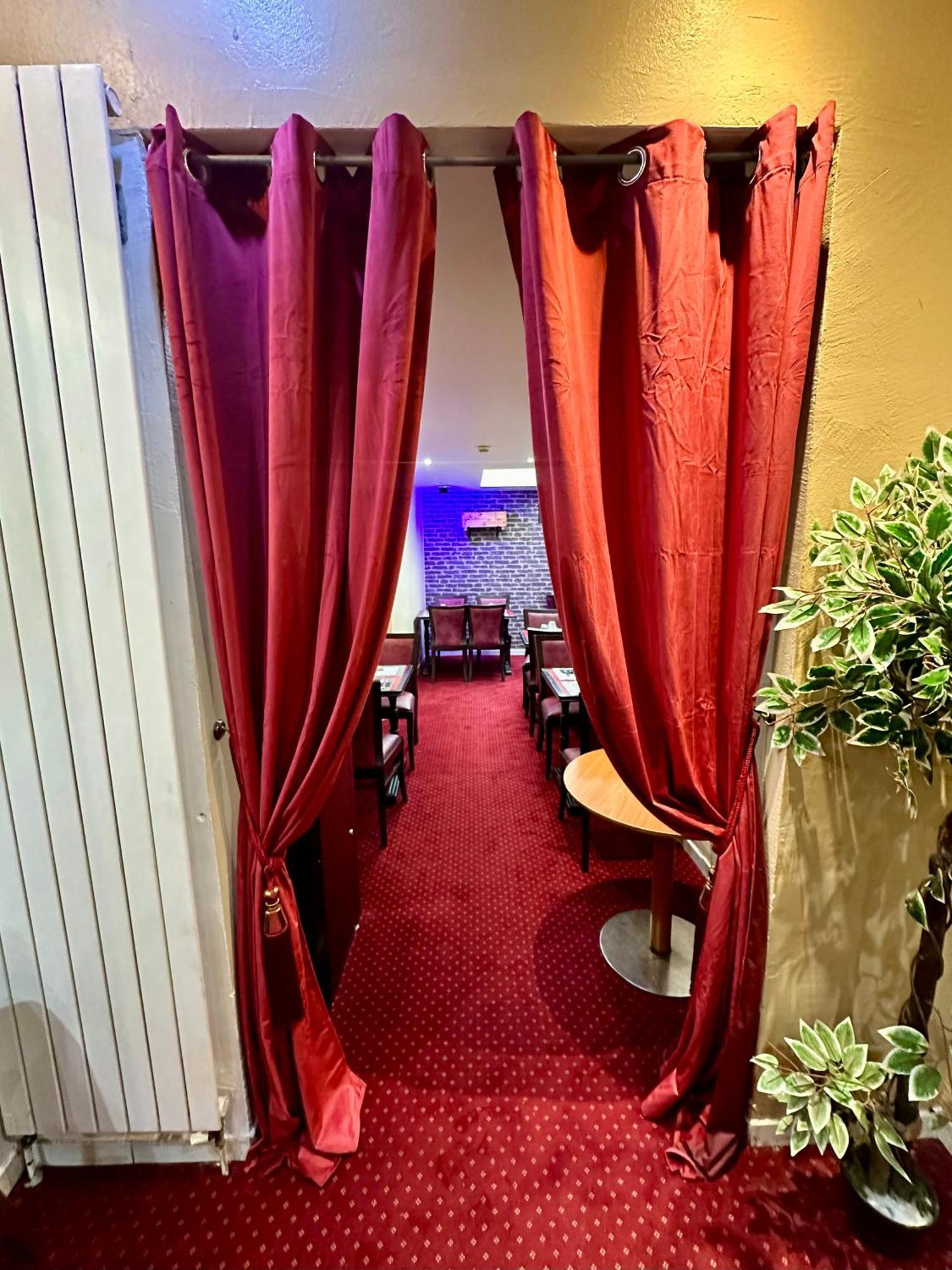 Hotel Victor Hugo Clamart Exterior foto